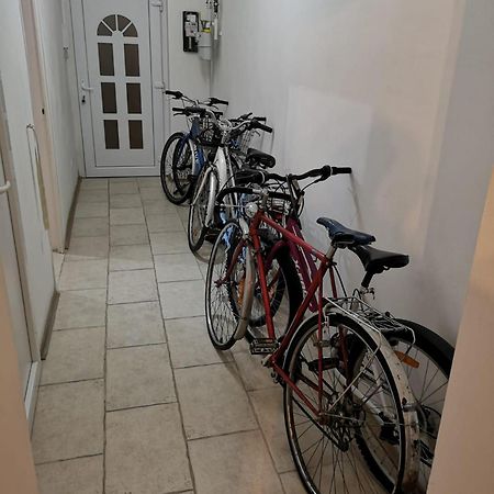 Anna 2 Bedrooms 2 Bathrooms 6 Bikes Budapest Exterior photo