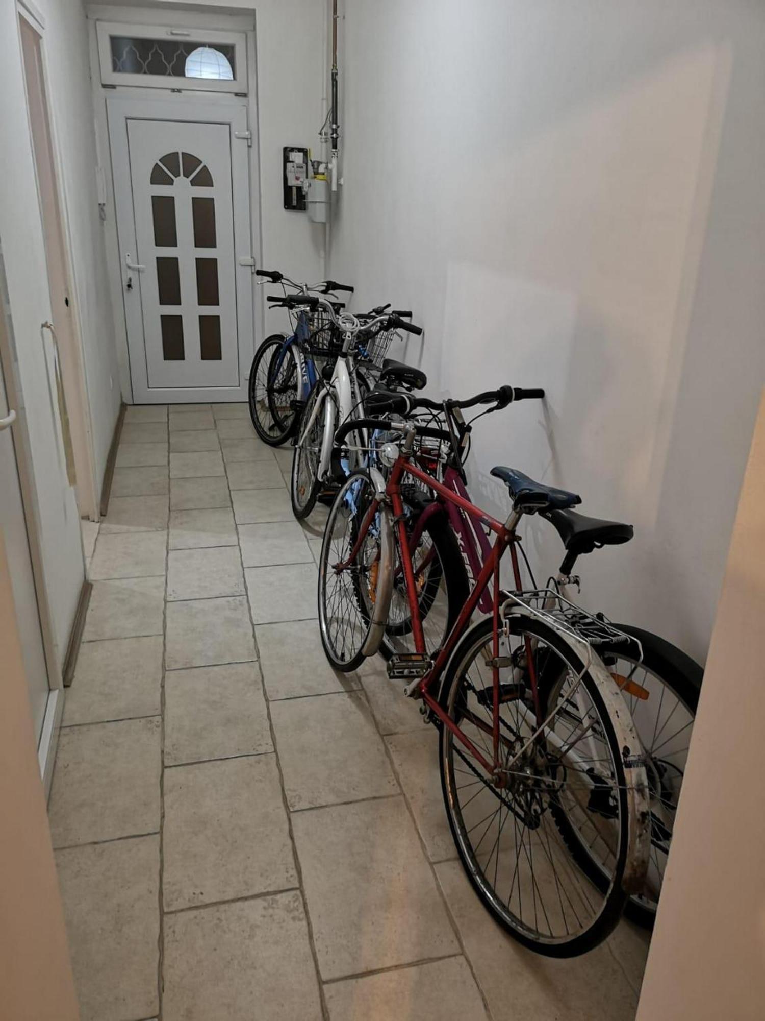 Anna 2 Bedrooms 2 Bathrooms 6 Bikes Budapest Exterior photo