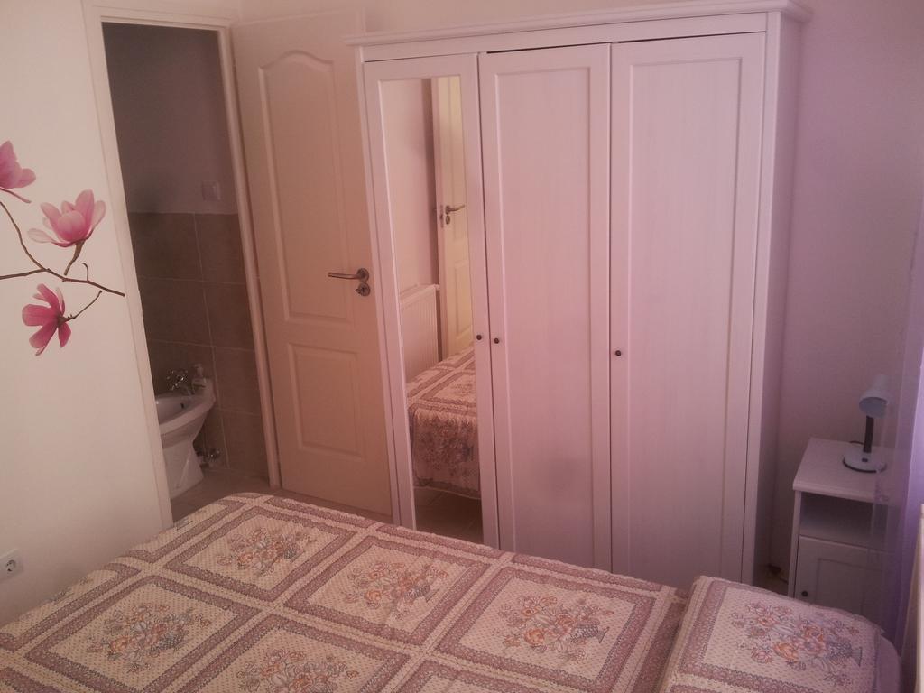 Anna 2 Bedrooms 2 Bathrooms 6 Bikes Budapest Room photo
